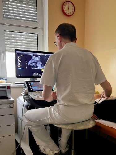 DRUHOTRIMESTRÁLNÍ SCREENING U PANA DOKTORA ČTVRTEČKY (18. 4.)