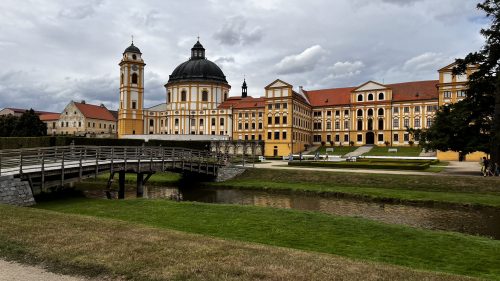 VÝLET NA ZÁMEK JAROMĚŘICE NAD ROKYTNOU (2. 8.)