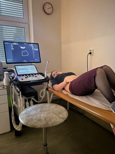 PRVOTRIMESTRÁLNÍ SCREENING U PANA DOKTORA ČTVRTEČKY (2. 12.)