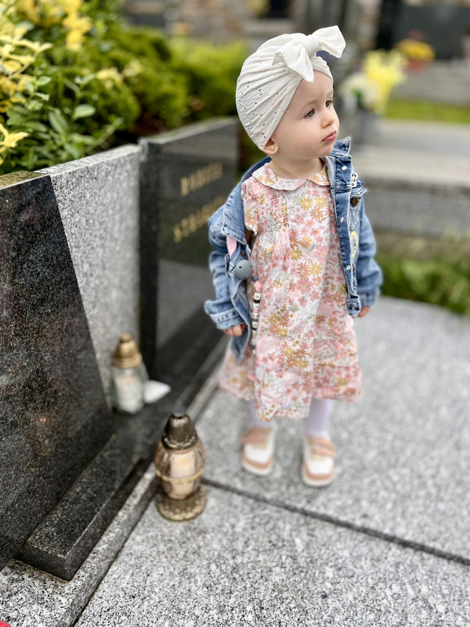 ULOŽENÍ UREN BABIČKY A DĚDY Z MOZOLOVA DO HROBU (7. 6.)